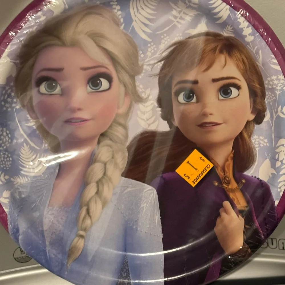 Frozen party plates and napkins